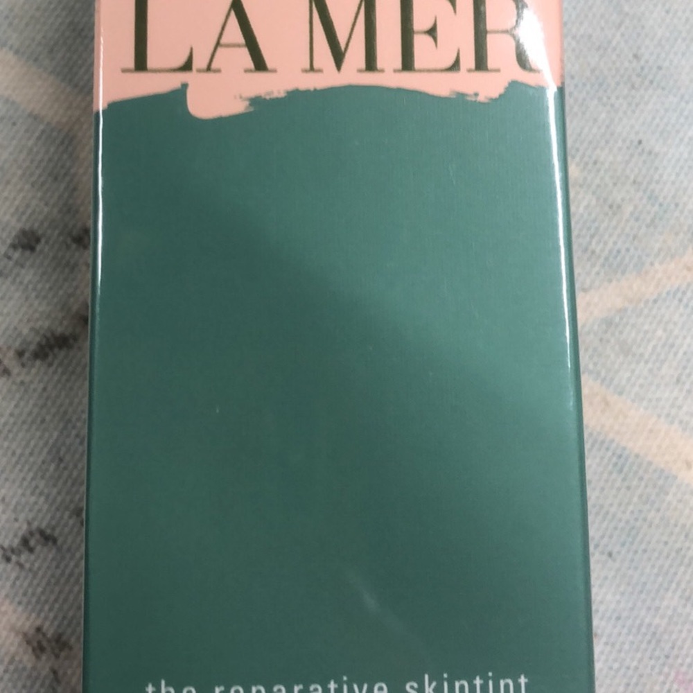 Lamer Reparative SkinTint light brand new unopened